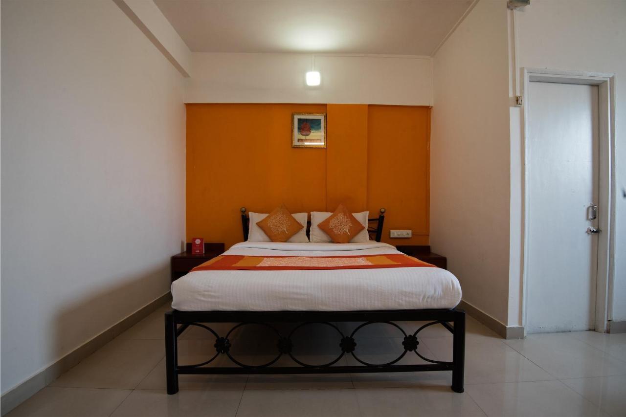 Oyo 1065 Hotel Hmr Royal Inn Pune Exterior photo