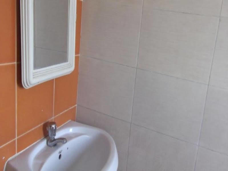 Oyo 1065 Hotel Hmr Royal Inn Pune Exterior photo